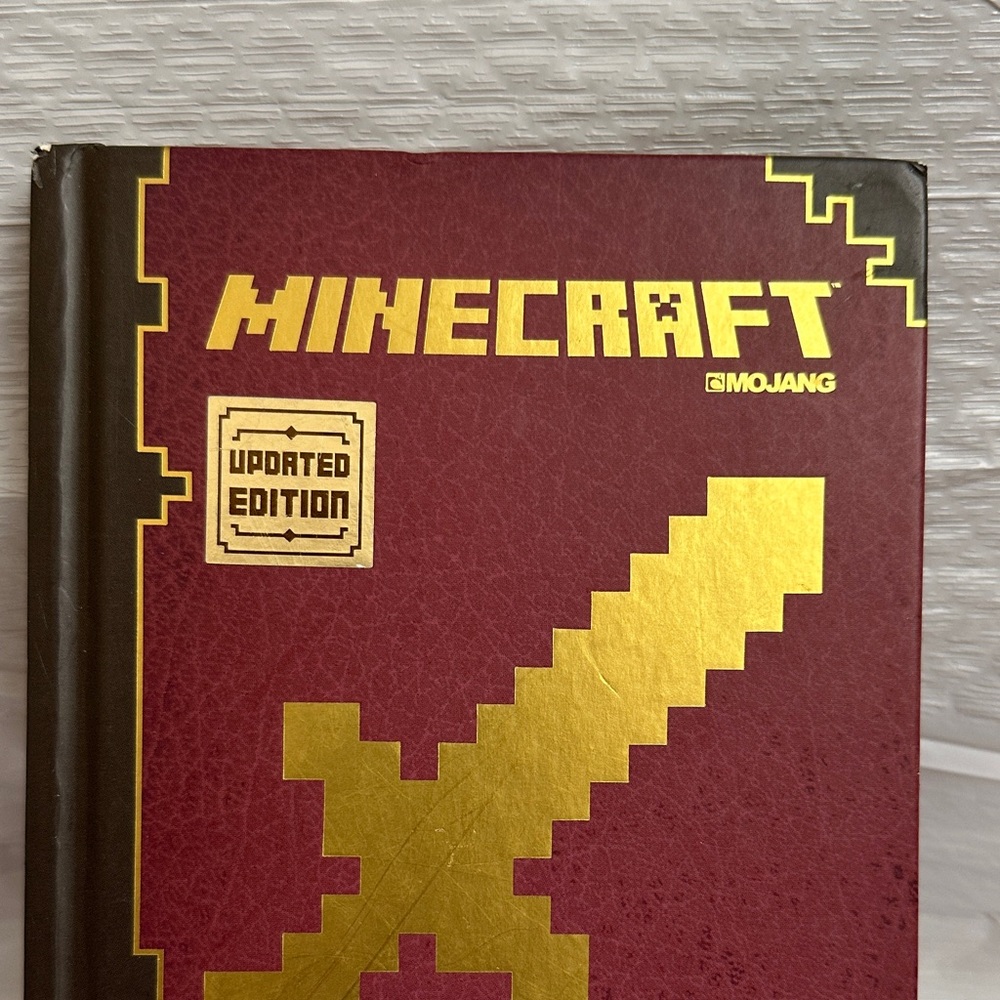 Minecraft Combat Handbook - Updated Edition - Picture 2 of 16